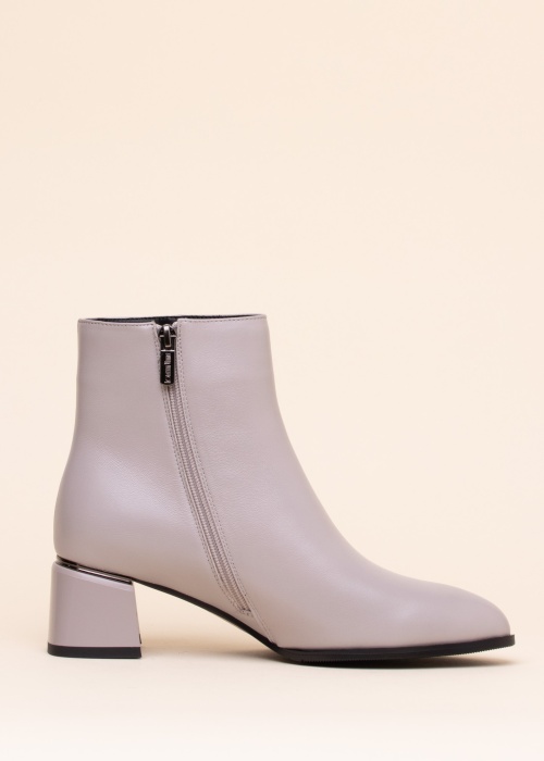 Loretta Vitale aulinukai