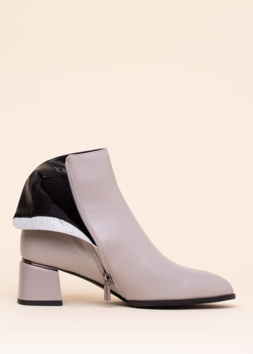 Loretta Vitale aulinukai