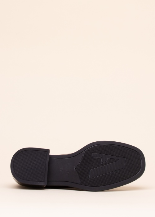 Loretta Vitale bateliai