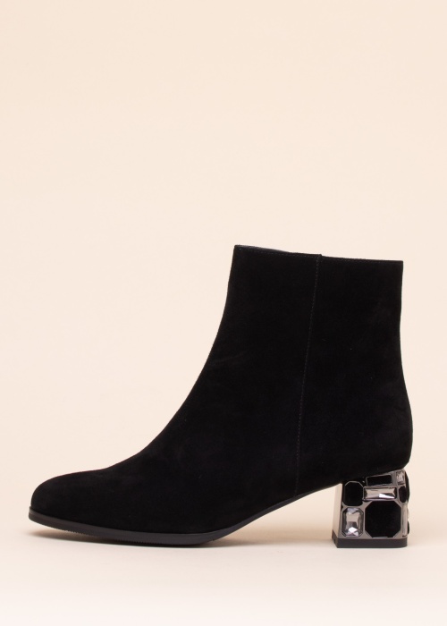 Loretta Vitale aulinukai