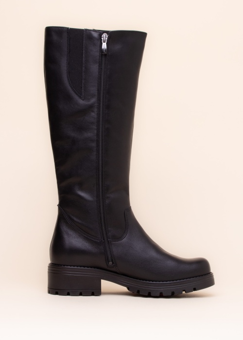 Aaltonen batai su spygliais