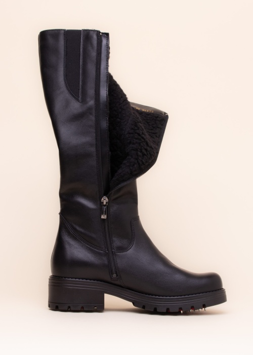 Aaltonen batai su spygliais