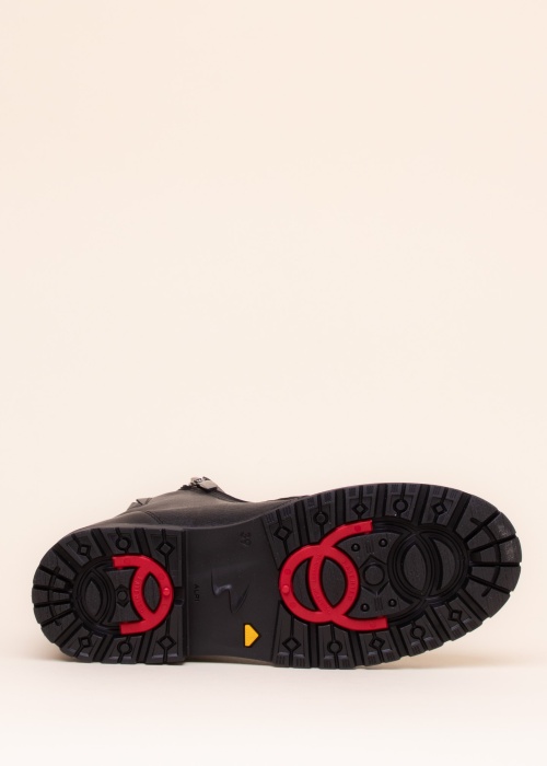 Aaltonen aulinukai su spygliais