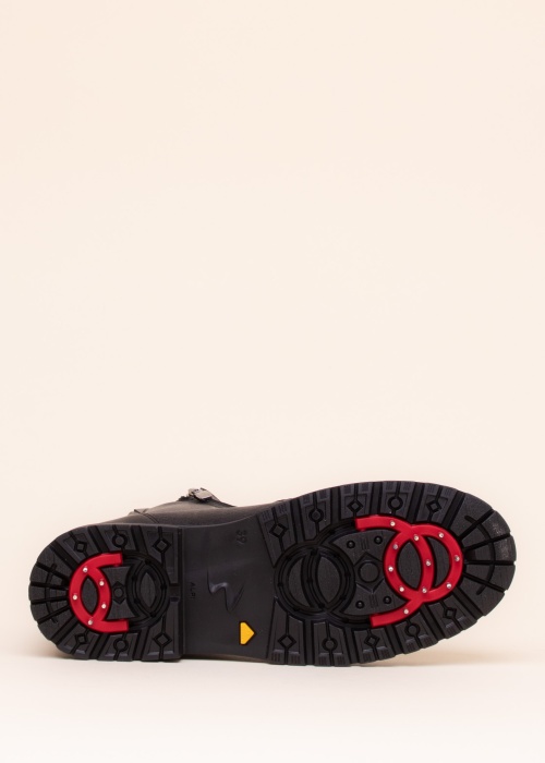 Aaltonen aulinukai su spygliais