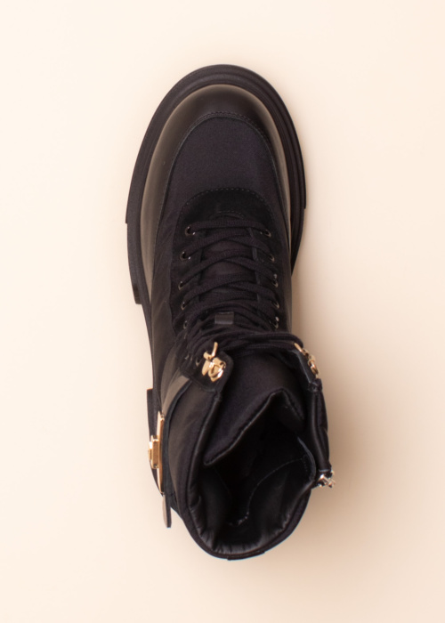 Tommy Hilfiger aulinukai