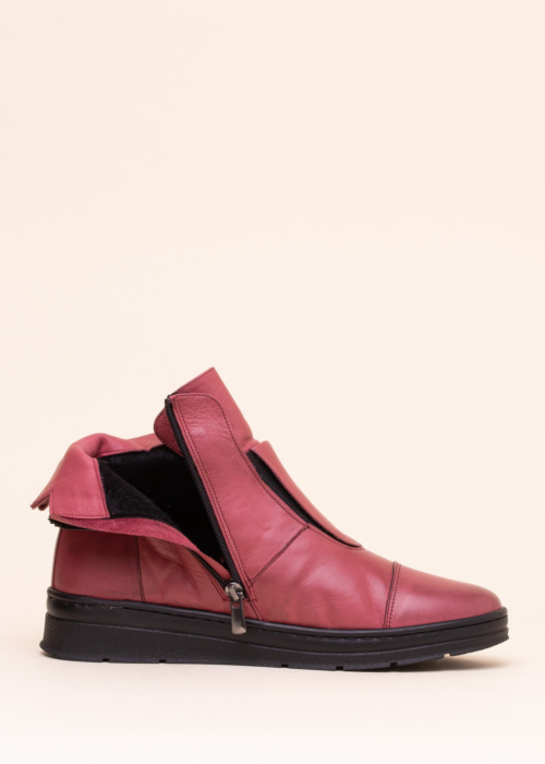 Molly Bessa aulinukai