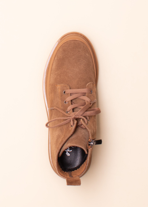 Molly Bessa aulinukai