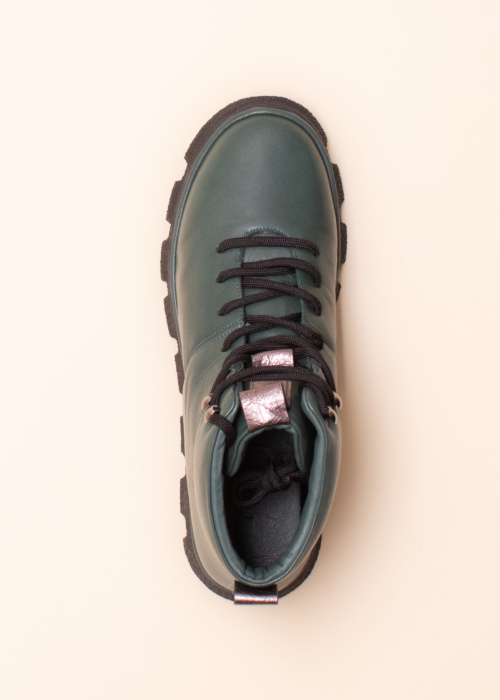 Molly Bessa aulinukai