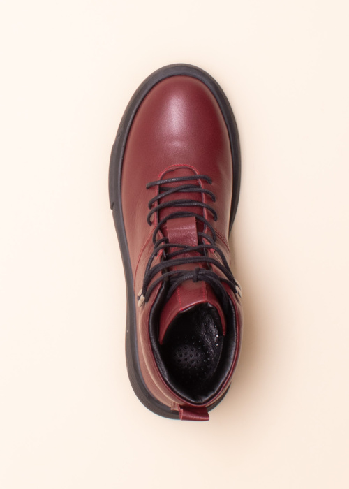 Molly Bessa aulinukai