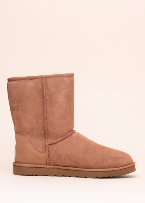 UGG aulinukai Classic Short