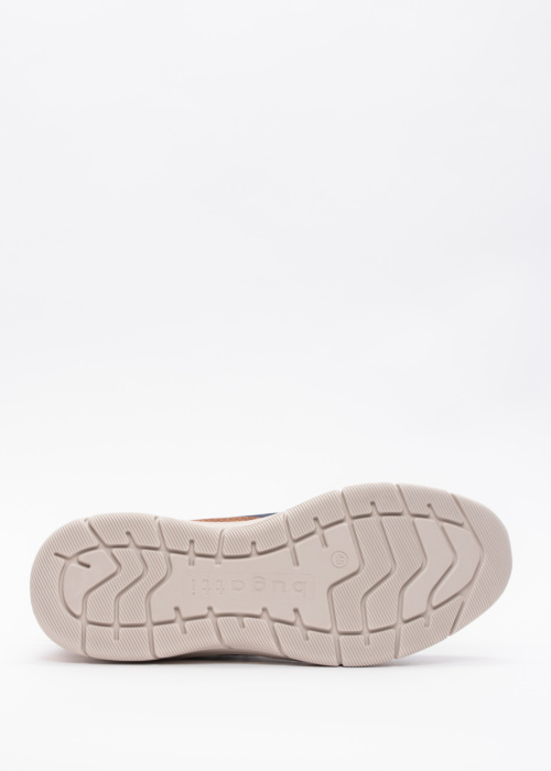 Bugatti laisvalaikio bateliai Soa