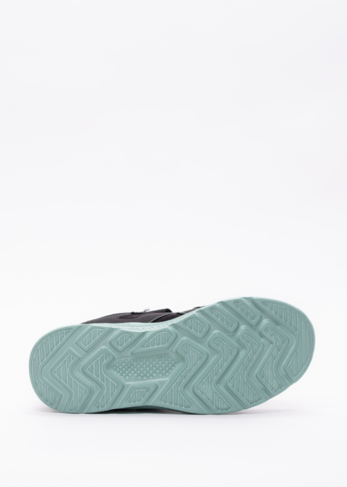 Halti laisvalaikio bateliai Merry