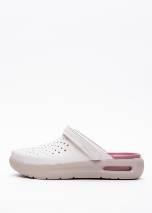 Crocs sandalai Inmotion