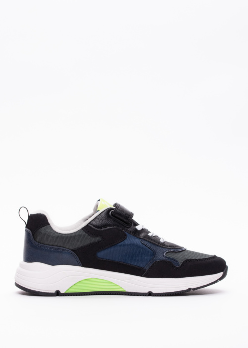 SJ laisvalaikio bateliai