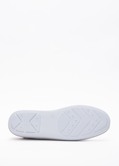 Loretta Vitale laisvalaikio bateliai