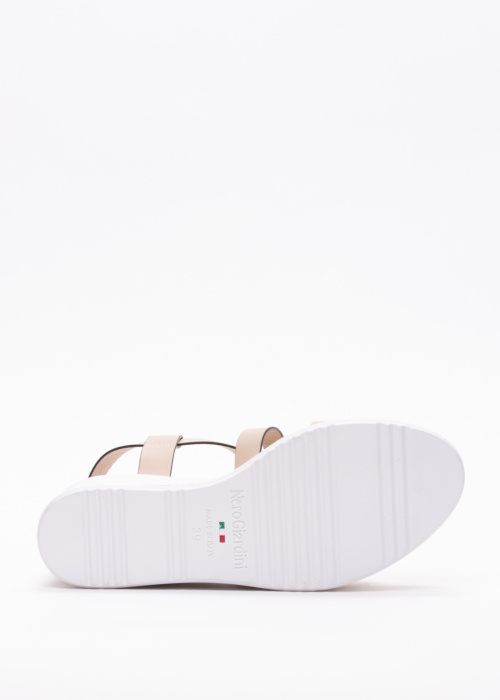 NeroGiardini bateliai