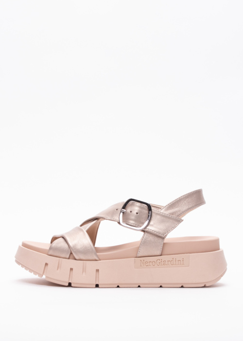 NeroGiardini bateliai