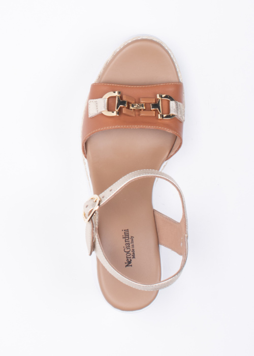 NeroGiardini bateliai