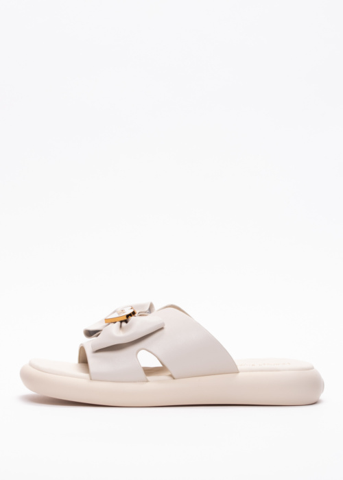 Loretta Vitale bateliai