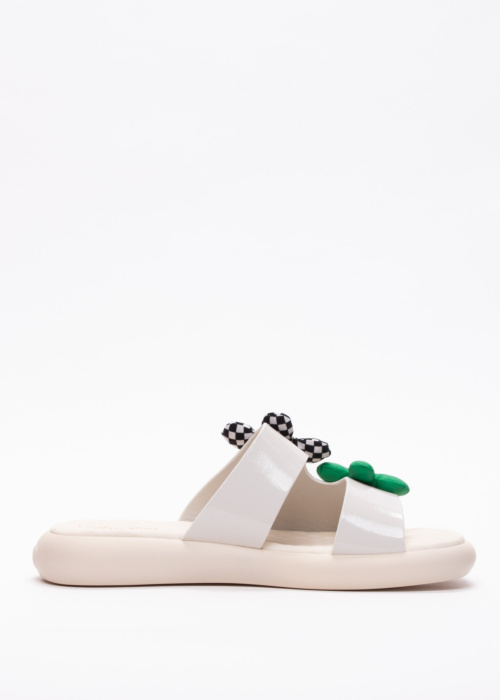 Loretta Vitale bateliai