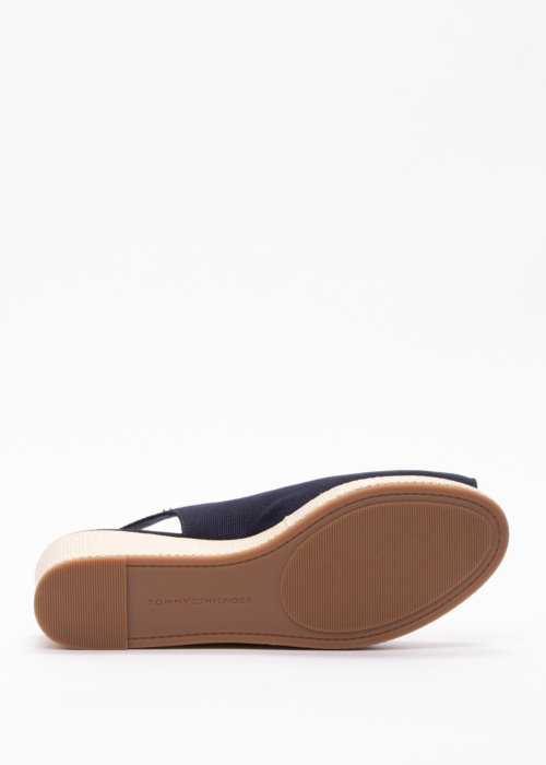 Tommy Hilfiger bateliai