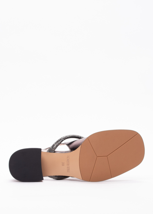 Loretta Vitale bateliai