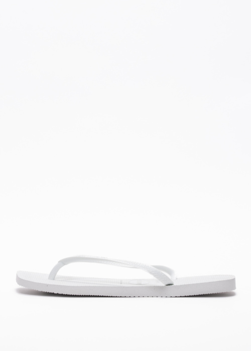 Havaianas šlepetės per pirštą