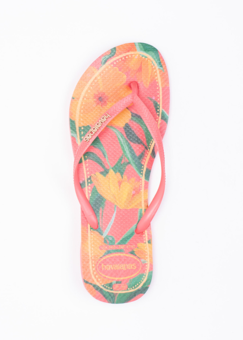 Havaianas šlepetės per pirštą