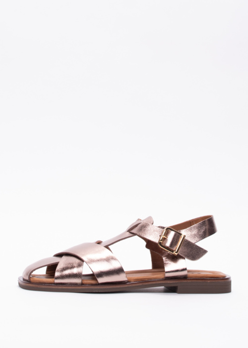 Molly Bessa bateliai