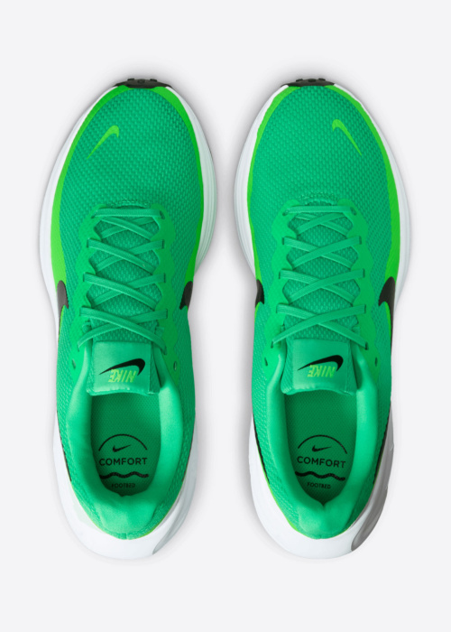 Nike bėgimo bateliai Revolution 8