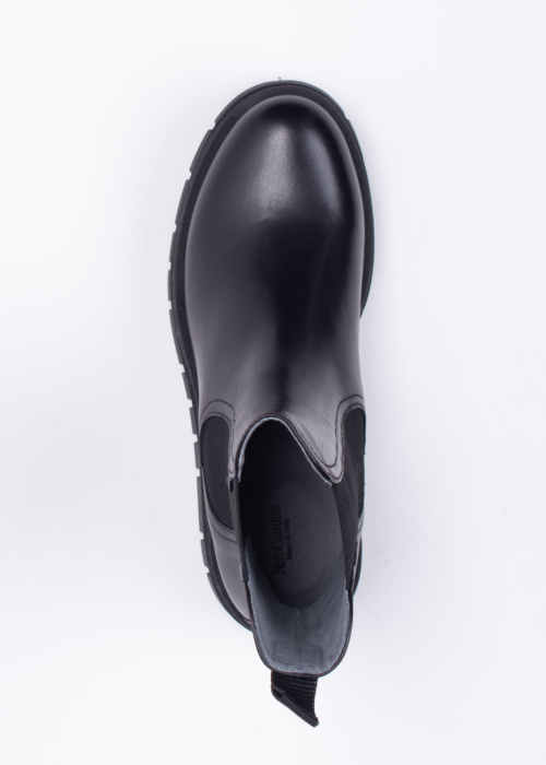 NeroGiardini aulinukai