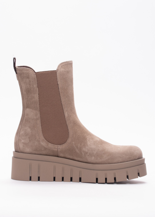 NeroGiardini aulinukai