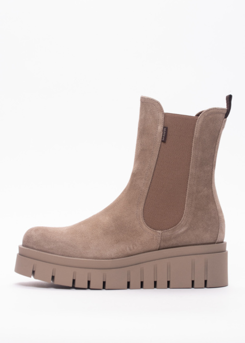 NeroGiardini aulinukai