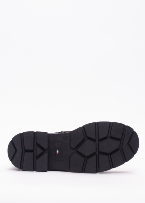 NeroGiardini aulinukai