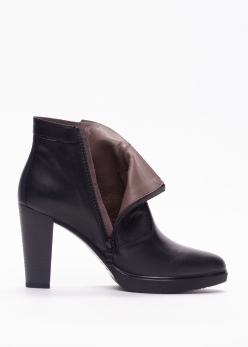 NeroGiardini aulinukai