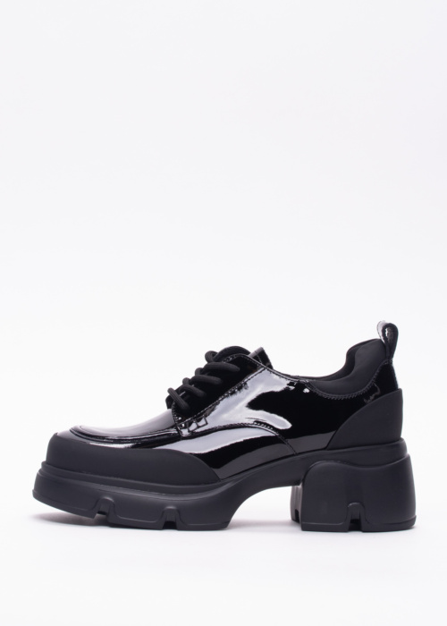 Loretta Vitale bateliai