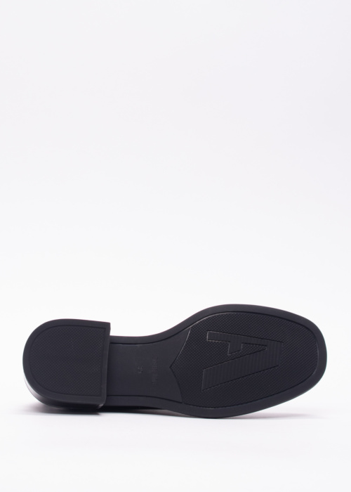 Loretta Vitale bateliai