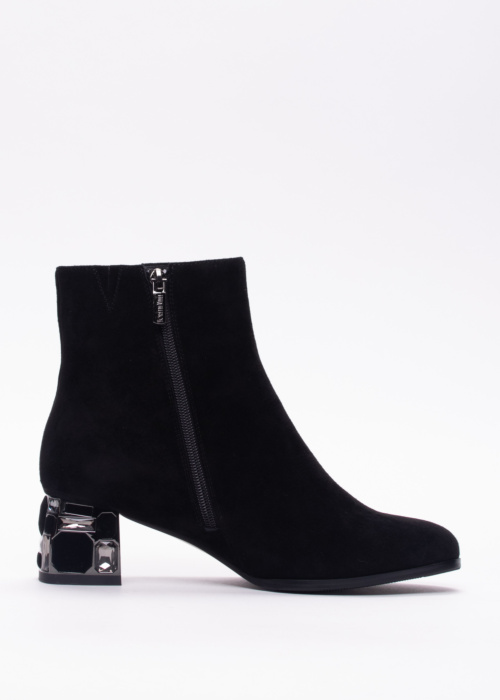 Loretta Vitale aulinukai