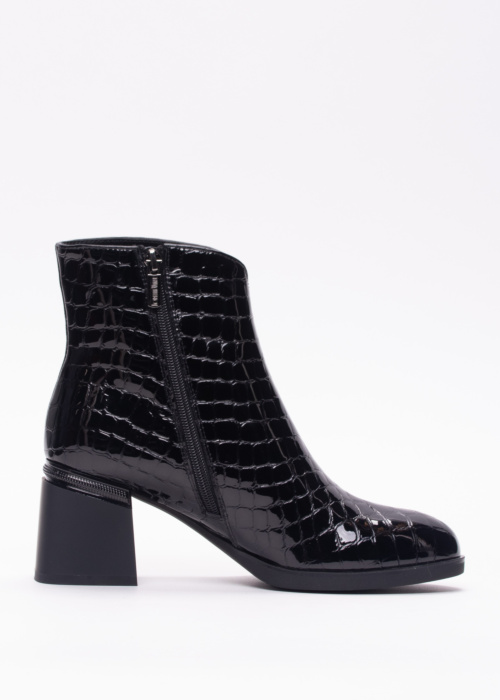 Loretta Vitale aulinukai