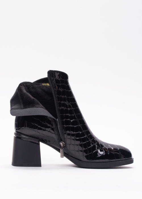 Loretta Vitale aulinukai