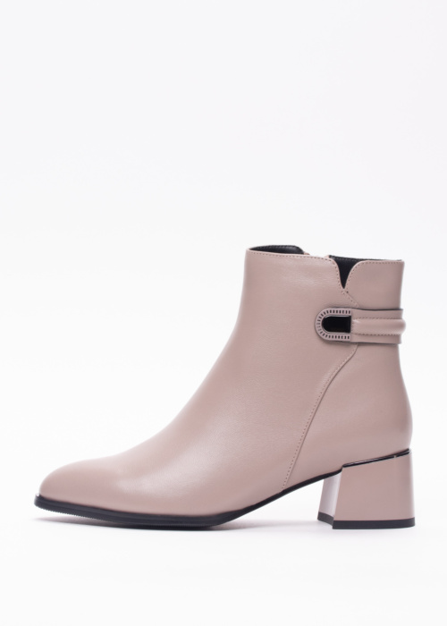 Loretta Vitale aulinukai