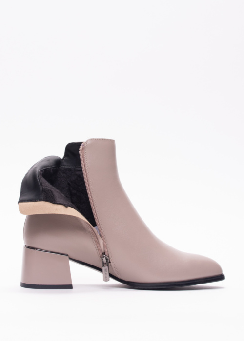 Loretta Vitale aulinukai