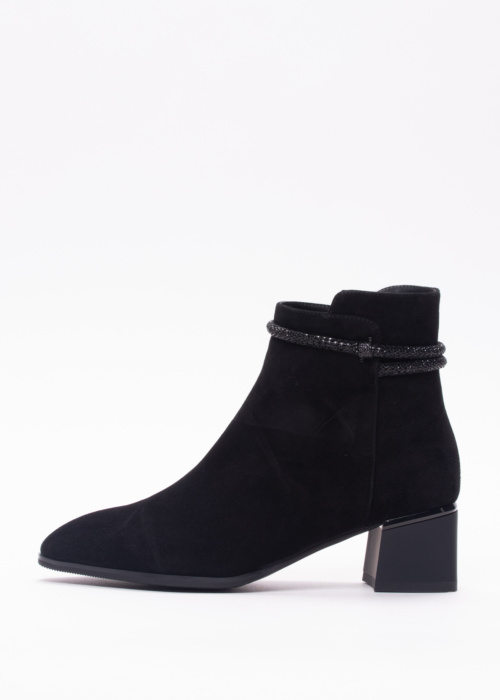 Loretta Vitale aulinukai