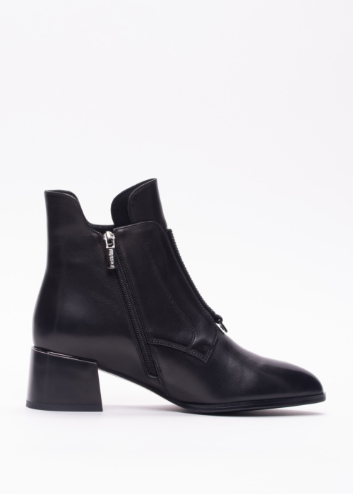 Loretta Vitale aulinukai