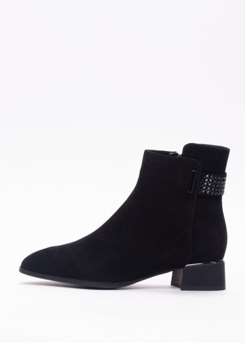 Loretta Vitale aulinukai