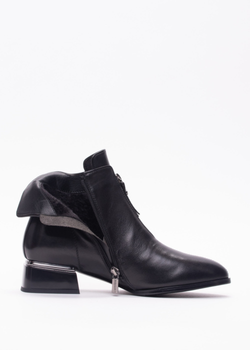 Loretta Vitale aulinukai