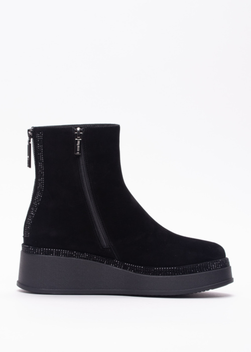 Loretta Vitale aulinukai