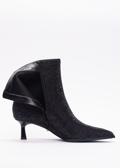 2Go Fashion aulinukai