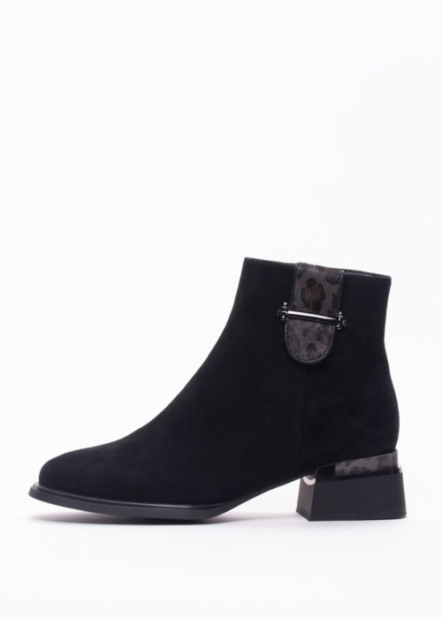 Loretta Vitale aulinukai