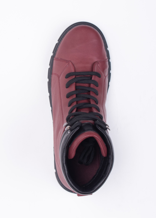 Molly Bessa aulinukai